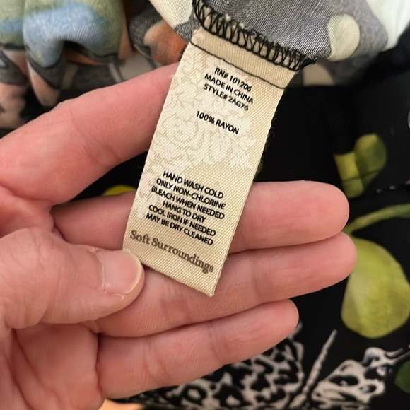 NWOT Soft Surroundings Floral Print Midi Skirt Small - Picture 5 of 6